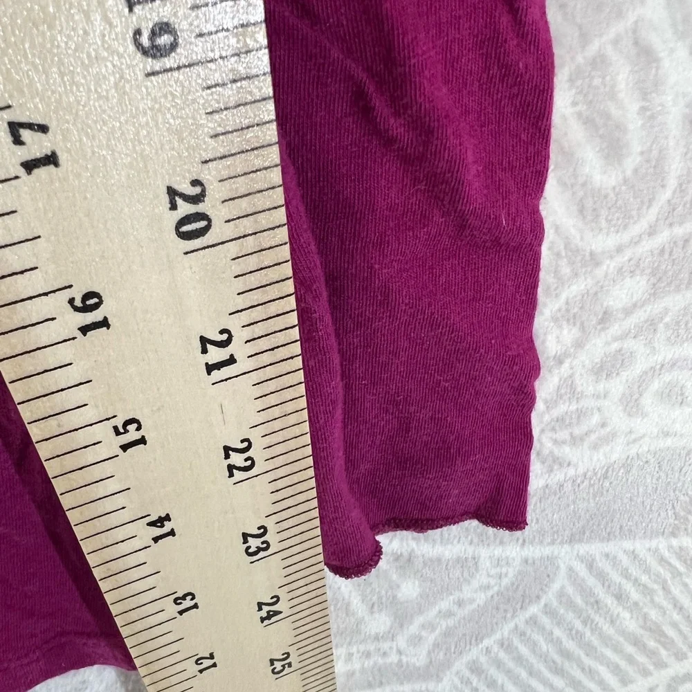 OLD MAVY FUSCIA MATERNITY XL TOP FAIR TWO TINY HOLES TIE WASTE CUTE ADORABLE 727